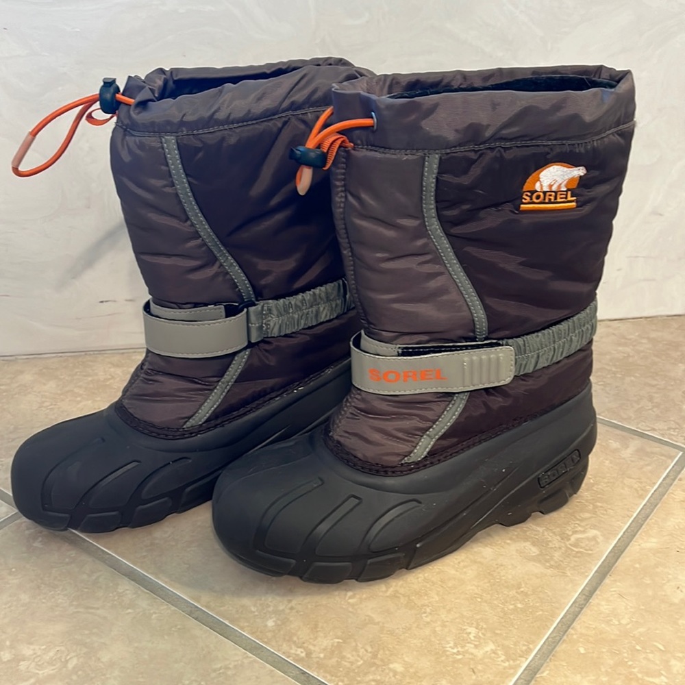 Sorel youth winter boots